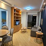Apartamento Com Sacada Perto Shopping Ibirapuera