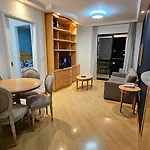 Apartamento Com Sacada Perto Shopping Ibirapuera