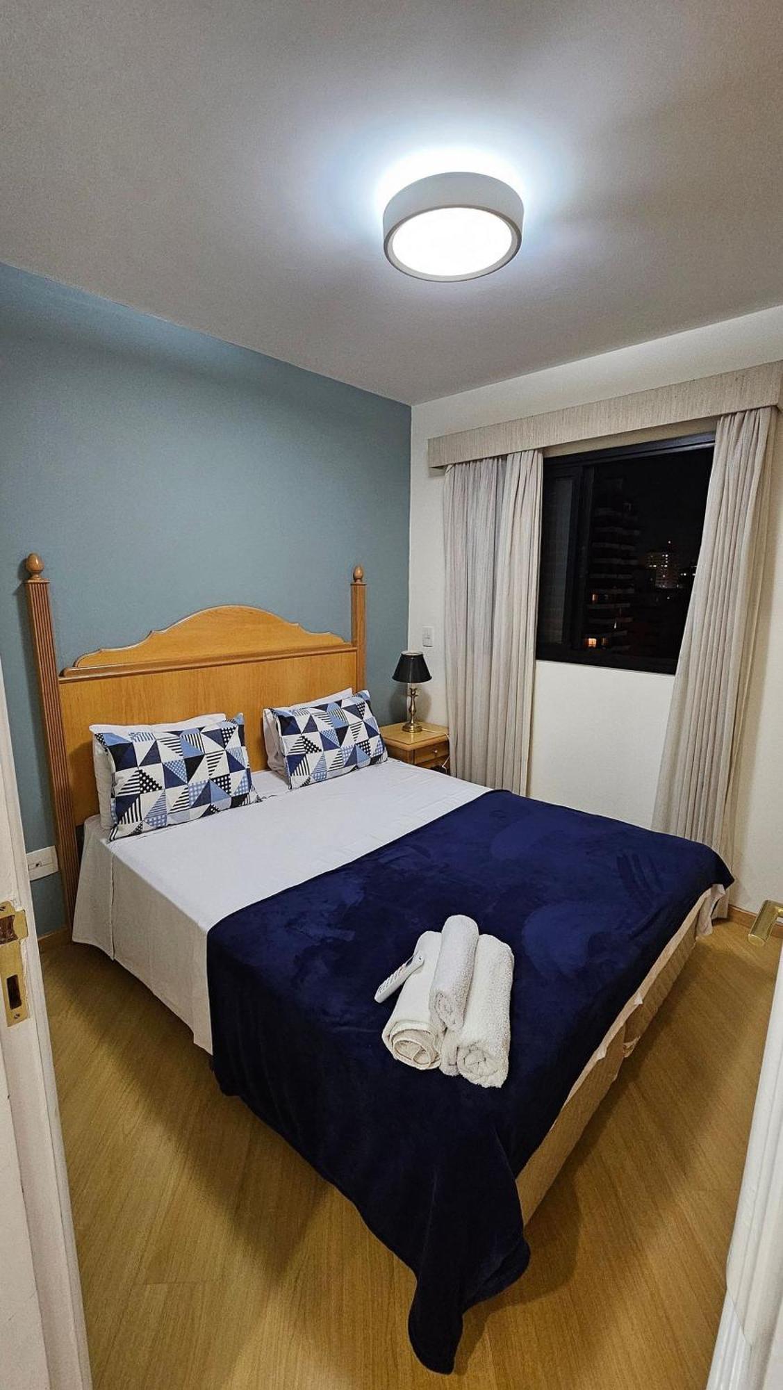 Apartment Com Sacada Perto Shopping Ibirapuera Sao Paulo